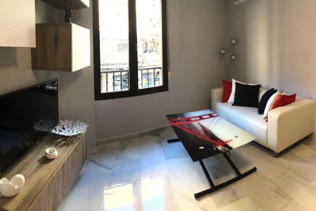 Apartamento Junto A Catedral Apartment Гранада Екстериор снимка