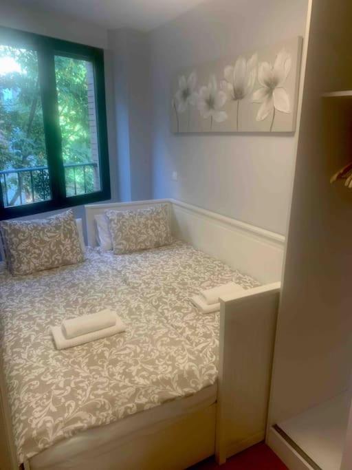 Apartamento Junto A Catedral Apartment Гранада Екстериор снимка