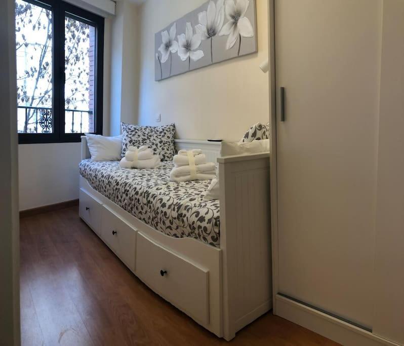Apartamento Junto A Catedral Apartment Гранада Екстериор снимка